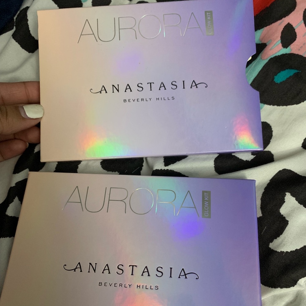 Anastasia Aurora Glow kit